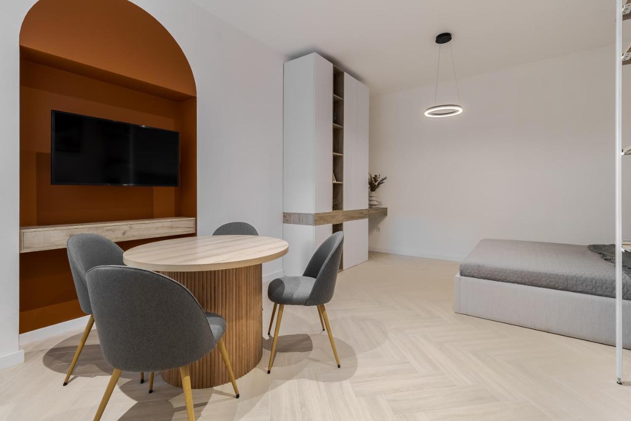 Inshiapartments On Ferentsa Lista Str Lviv Eksteriør billede