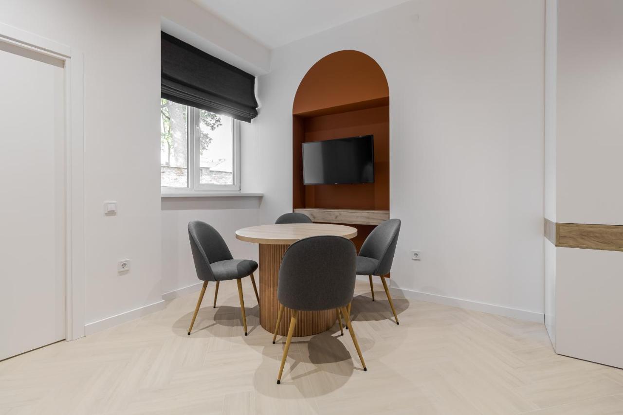 Inshiapartments On Ferentsa Lista Str Lviv Eksteriør billede